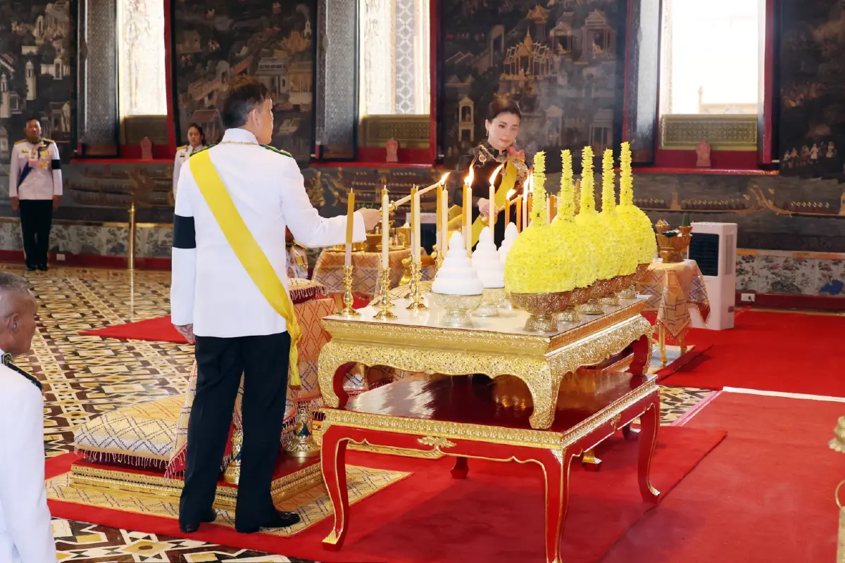 ในหลวง-ราชินี เสด็จฯ ถวายราชสักการะบูรพมหากษัตริย์ วันจักรี 2569