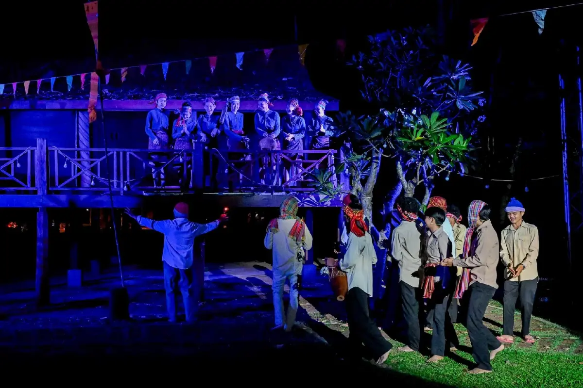 รื้อฟื้นการละเล่นโบราณที่สาบสูญ 150 ปี คืนศิลป์ ให้แผ่นดินอีสาน