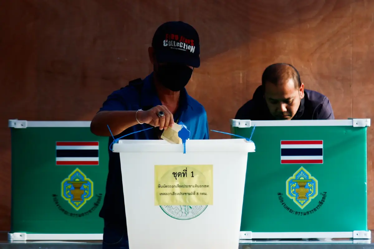 สัญญาณเตะถ่วง ‘รัฐธรรมนูญใหม่’ ‘อนุทิน 2’ต่อรอง ‘อยู่ยาว’?