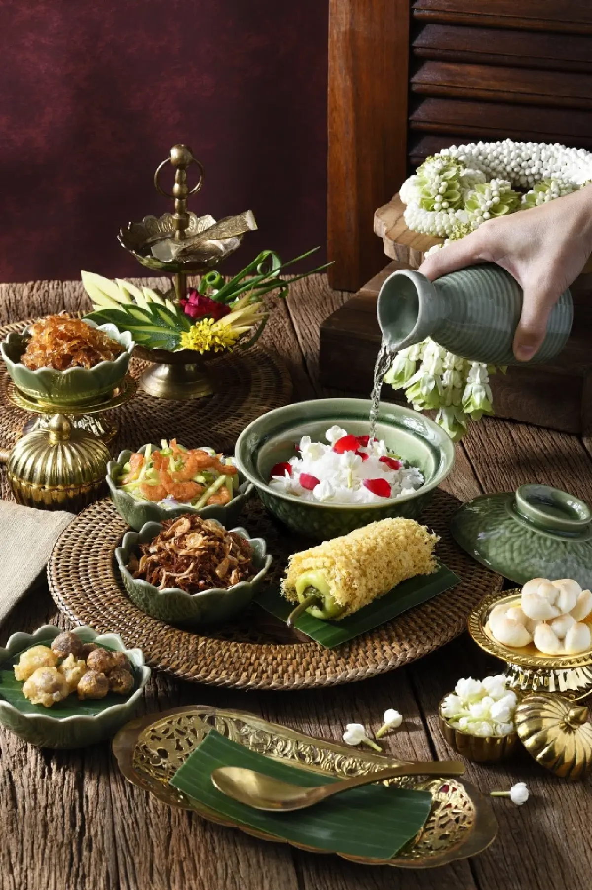 ‘5 ร้านข้าวแช่’ ปี 2026 อร่อย ในดวงใจหมูหวานชวนชิม ครบเครื่องจริงๆ