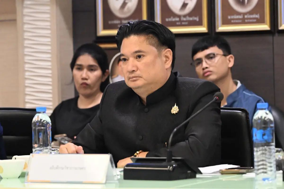 'สุริยะ' ถกผู้ประกอบการ นำเข้าปุ๋ย รัสเซีย สำรองขาด  1 ล้านตัน เสริมสต๊อก 9.2 แสน