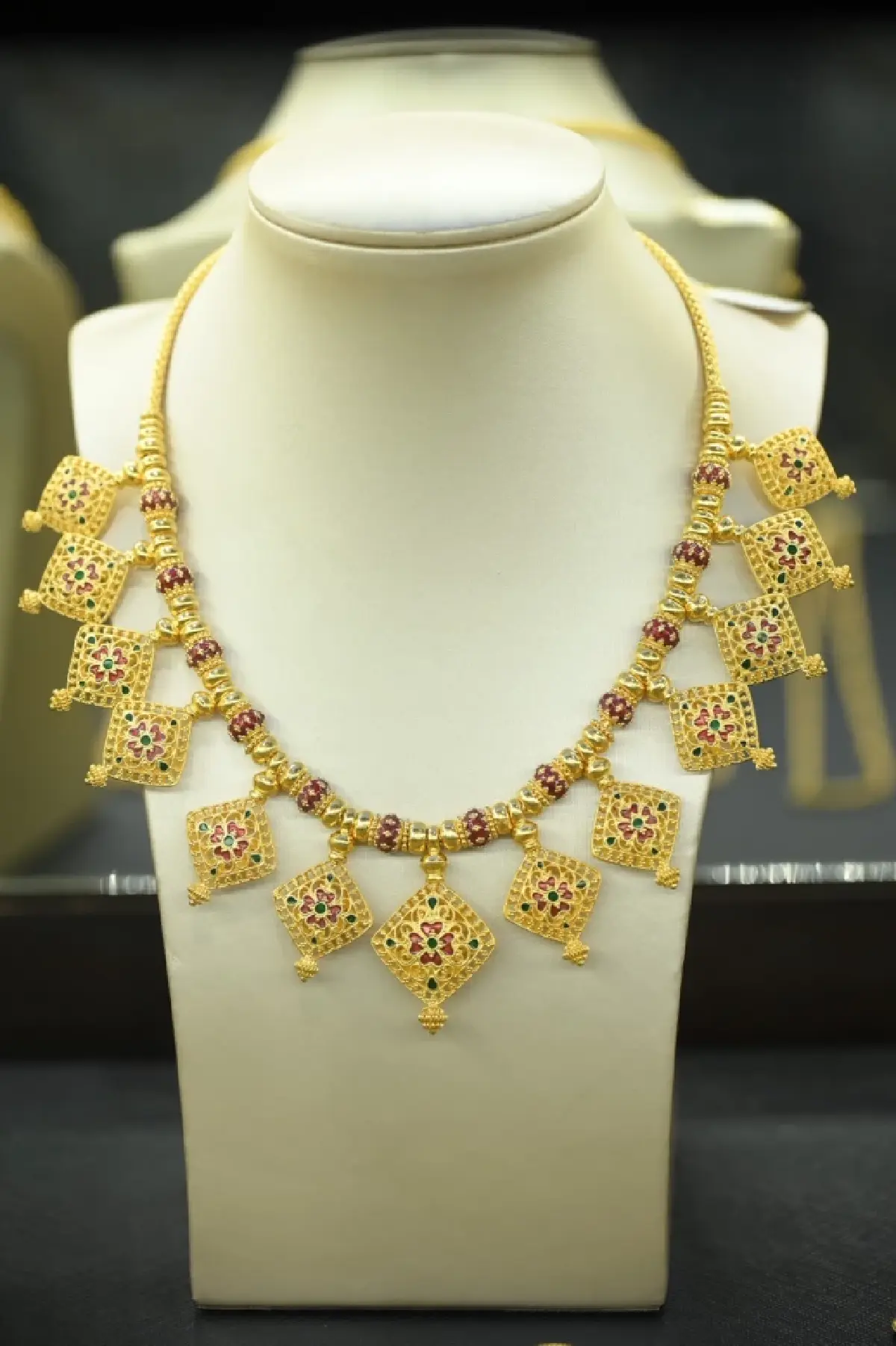 MOC หนุน SACIT ลุยขยายตลาดหัตถศิลป์ไทย ดันรายได้กลับสู่ชุมชน