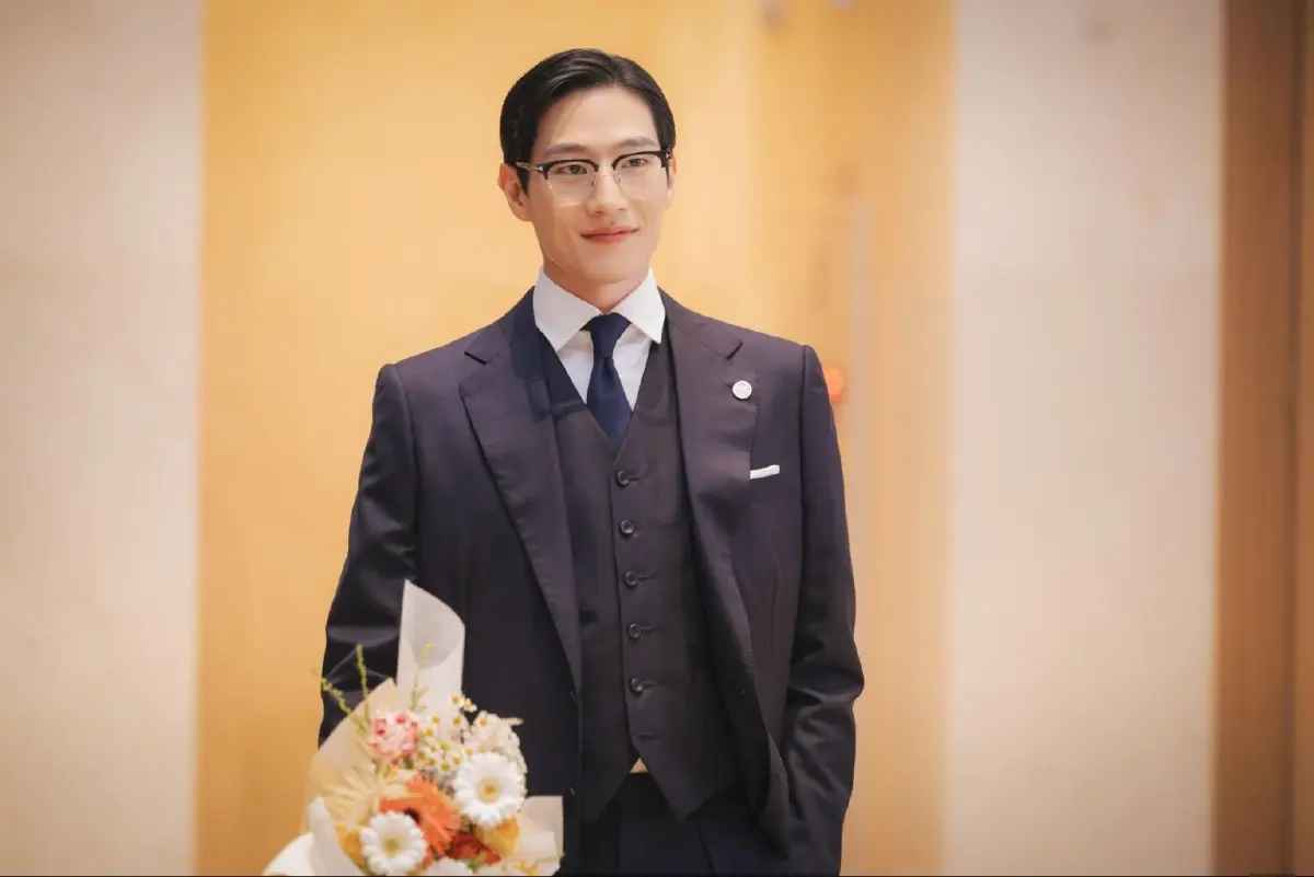 ‘Perfect Crown รักนี้มงลง’ ซีรีส์สะท้อนภาพหากเกาหลียังมีราชวงศ์