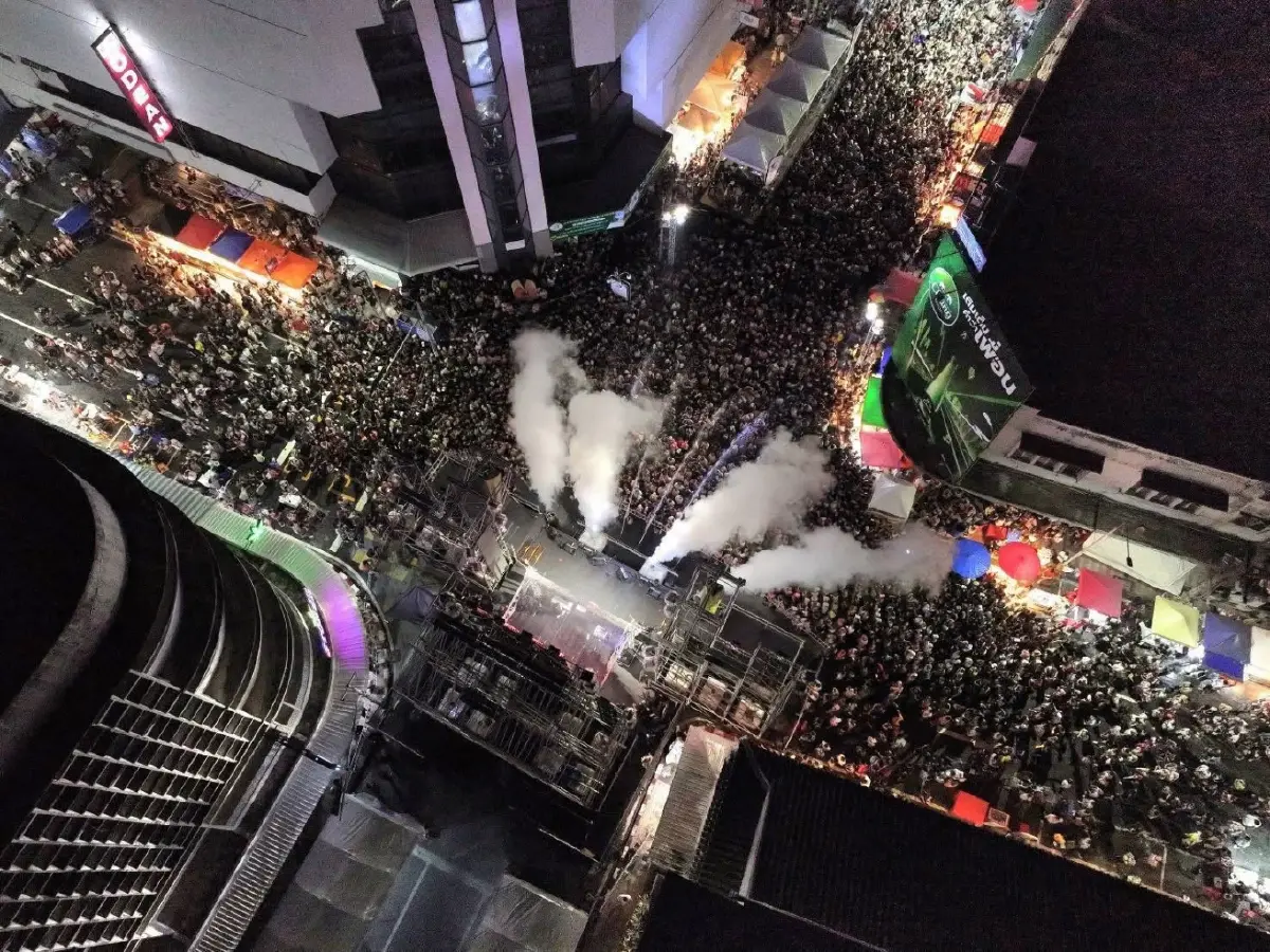 สงกรานต์หาดใหญ่ เที่ยวทะลุ 5 แสน ไปต่อหาดสมิหลา เปียกฉ่ำสนุกสุดเหวี่ยง