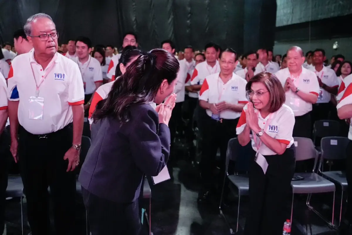 ปรับกระบวนใหม่ ‘เพื่อไทย’ เคพีไอ ‘8 ปธ.ภาค’ รุกคืนพื้นที่