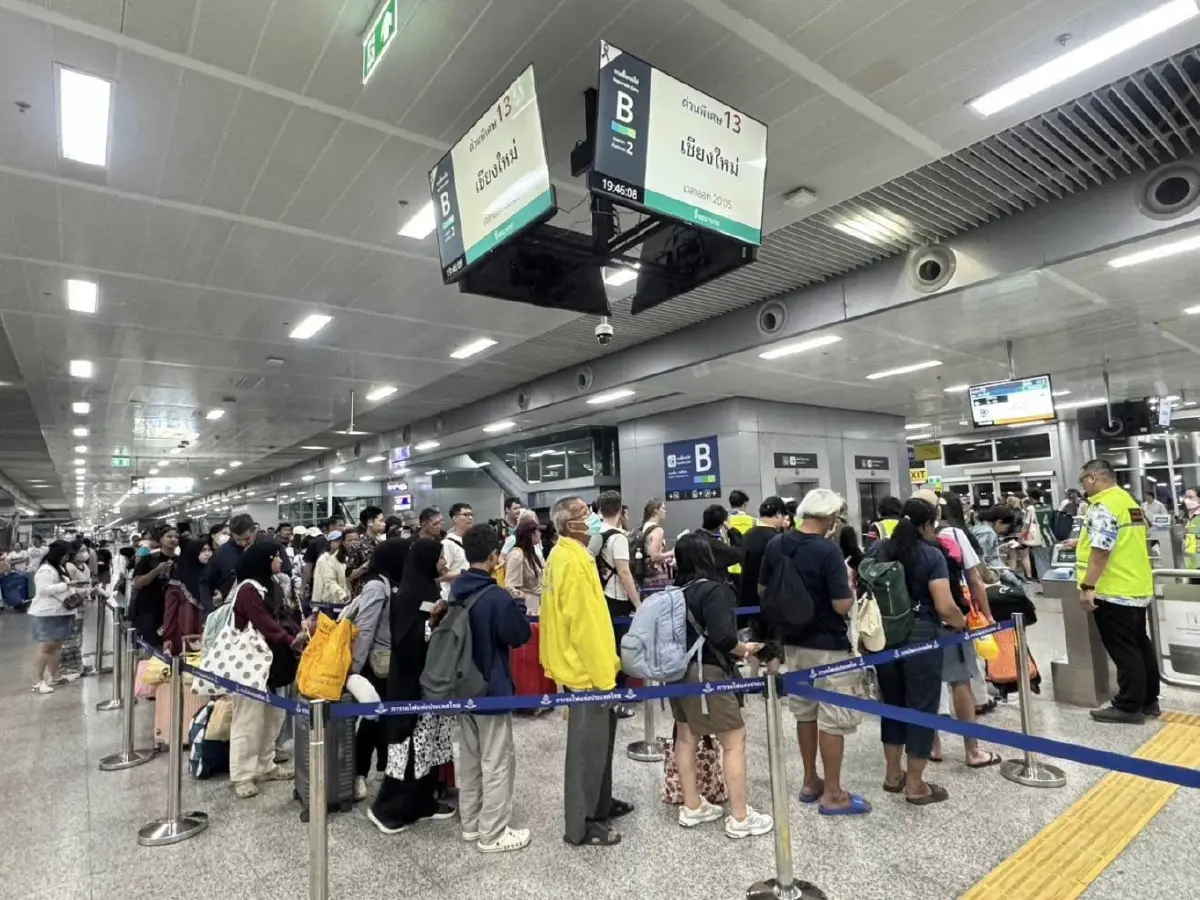 คนทะลักล้าน สงกรานต์ 69 รถไฟฟ้าแตก สยาม สีลม ไอคอนสยาม แชมป์คนแน่น