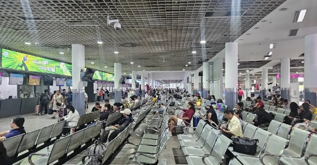 สงกรานต์ 2569 คึกคัก! บขส. เผยยอดเดินทางวันแรกทะลุ 1.5 แสนคน