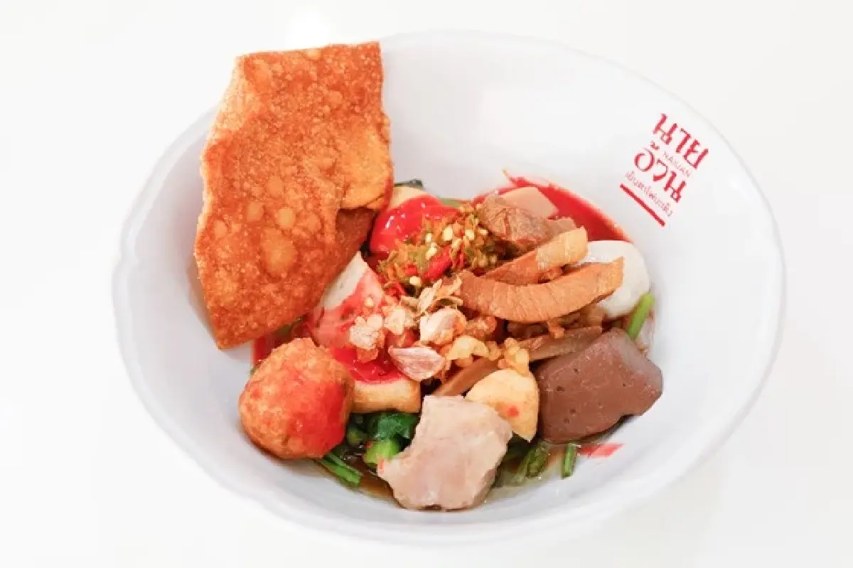 ‘5 ร้านก๋วยเตี๋ยวลูกชิ้นปลา’ อร่อยในดวงใจหมูหวานชวนชิม