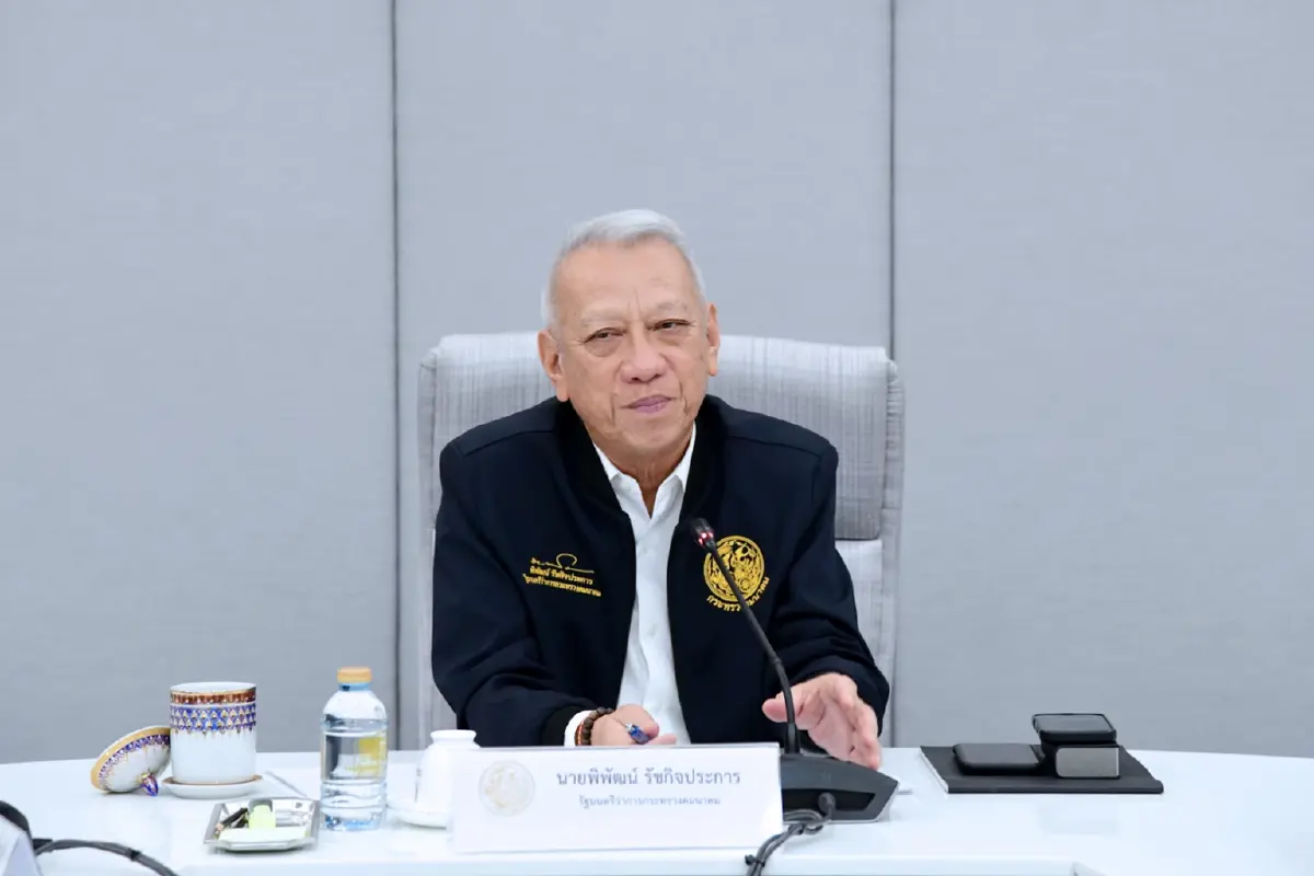 3 รมช.ป้ายแดง 'คมนาคม' เครื่องร้อน เข้ากระทรวงฯ ถกแผนขนส่งน้ำมัน