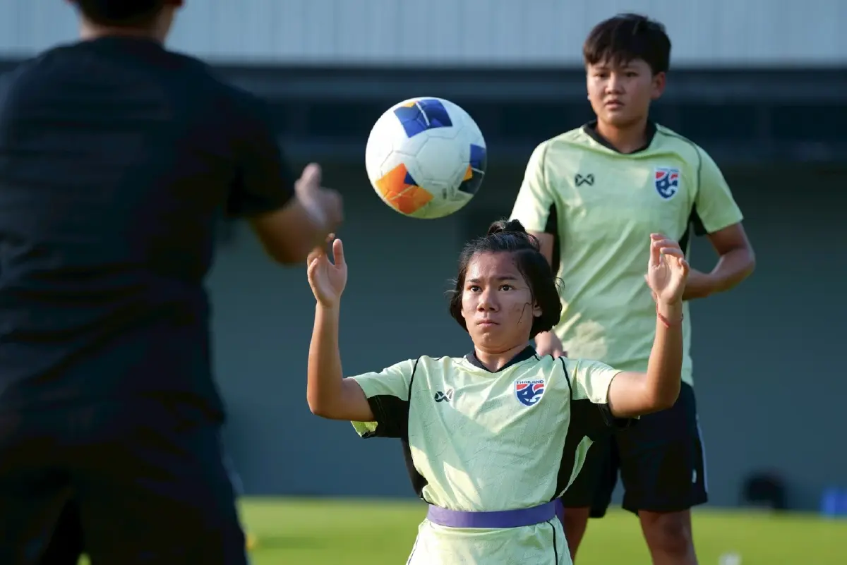 ดูบอลสด ฟุตบอลหญิง U20 ทีมชาติไทย พบ จีน ถ่ายทอดสด ชิงแชมป์เอเชีย 2026