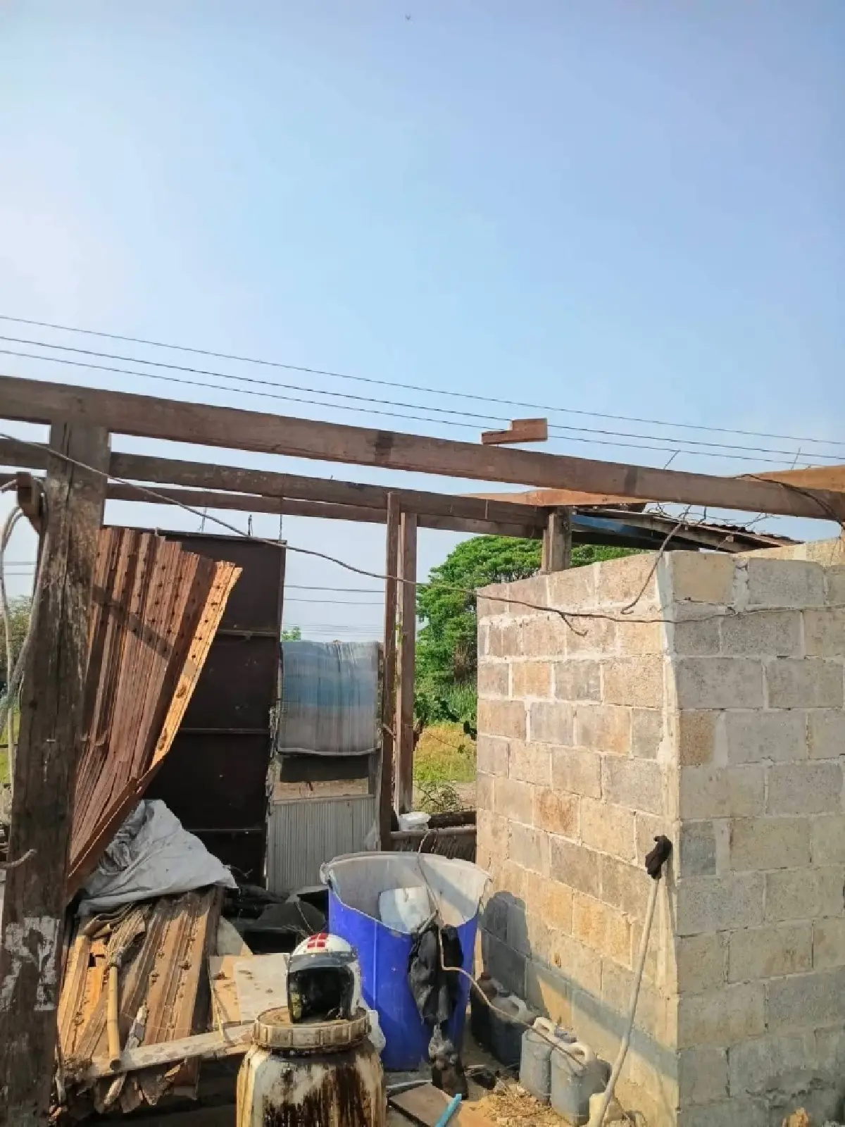 พายุฤดูร้อนถล่มโคราชพังยับ โดมทรุด บ้านพัง น้ำท่วม จับตาฝนตกอีก