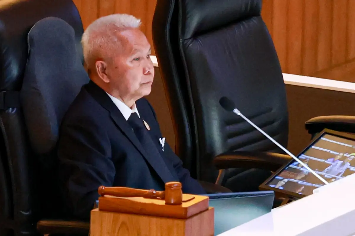 ดีเลย์ตั้ง ‘เท้ง’ เป็น ผู้นำฝ่ายค้าน ‘โสภณ’ ปิดช่อง ถูกสอย