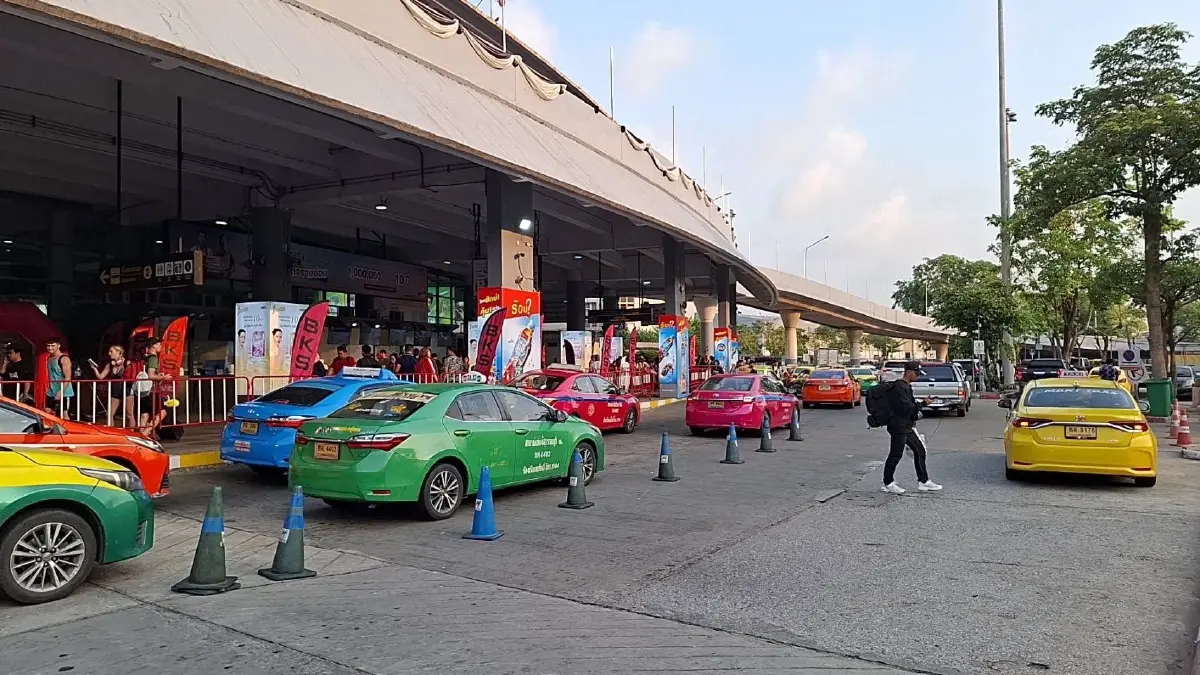 บขส. พร้อมรับคนกลับกรุง 1.2 แสนคน/วัน จัดรถฟรีรับ-ส่งจุดเชื่อมต่อขนส่งหลัก 15-20 เม.ย.