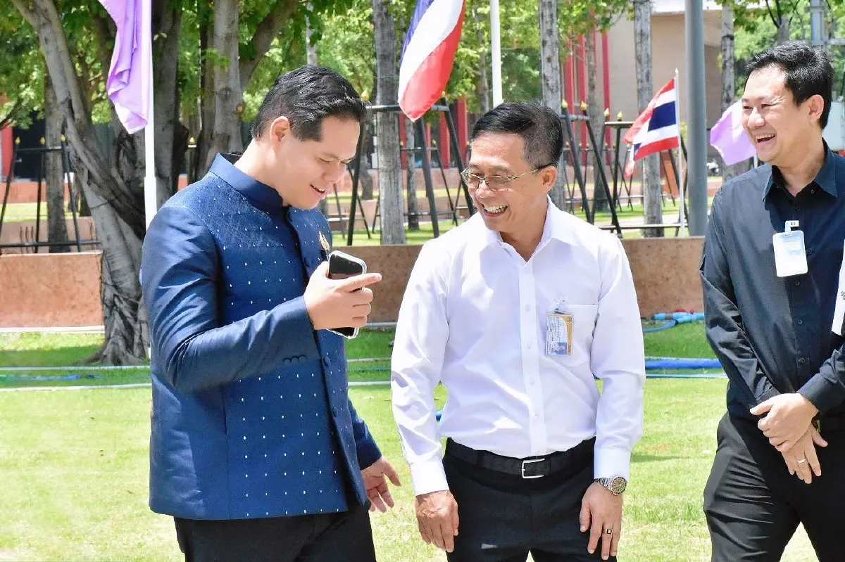 'สรรเพชญ' เข้มดูแลปลอดภัยเรือโดยสาร หาแนวทางลดราคาช่วงสงกรานต์