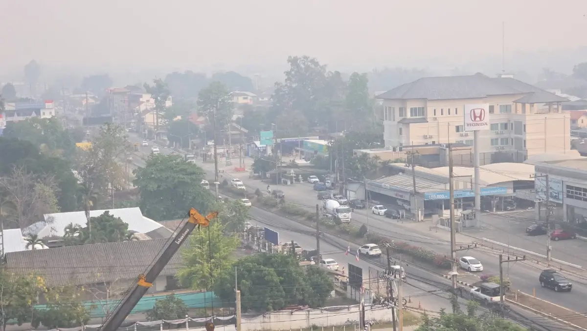PM2.5 เชียงใหม่วันนี้ ฝุ่นคลุมเมือง รพ.นครพิงค์ อ่วม แทบมองไม่เห็นตึก