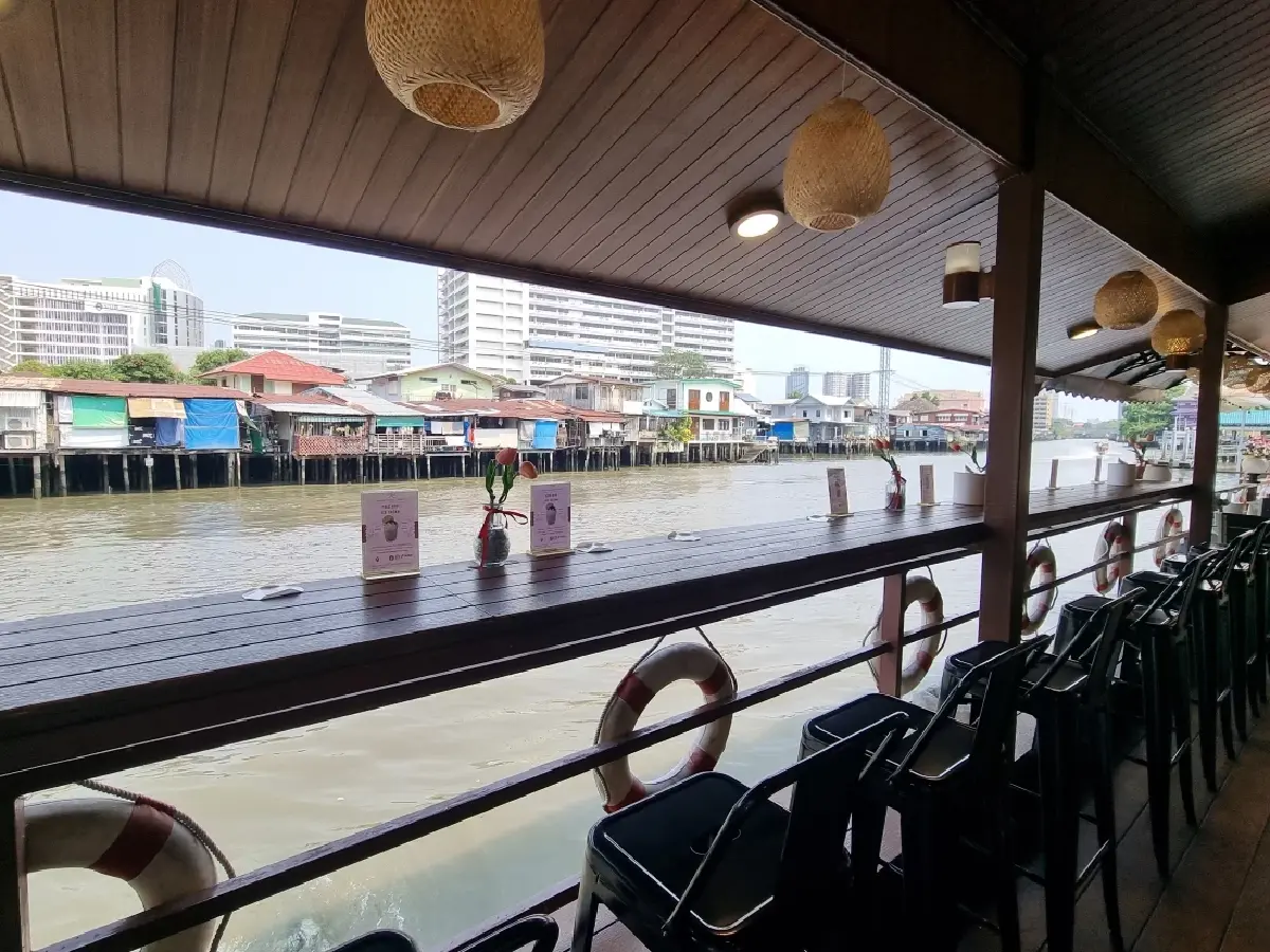 ‘เฮ้าย่งเซ้ง’ คาเฟ่ในโรงงานซีอิ๊ว 120 ปี ริมคลองบางหลวง