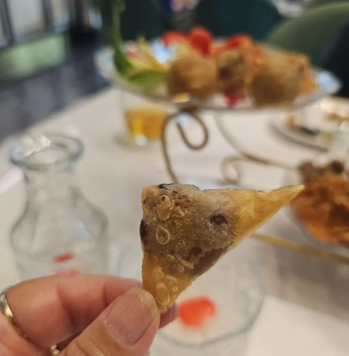 ‘5 ร้านข้าวแช่’ ปี 2026 อร่อย ในดวงใจหมูหวานชวนชิม ครบเครื่องจริงๆ