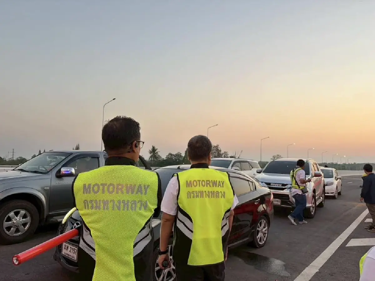 กลับมาทำงาน เช็ก ขาเข้า กทม. เปิด M6 วิ่ง One-way บางปะอิน-ปากช่อง