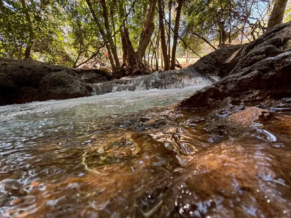 หน้าร้อน ปักหมุดเที่ยวเลย 'น้ำตกท่าสวรรค์' อ.นาด้วง น้ำใสไหลเย็น