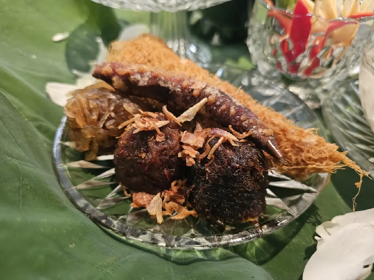 ‘5 ร้านข้าวแช่’ ปี 2026 อร่อย ในดวงใจหมูหวานชวนชิม ครบเครื่องจริงๆ