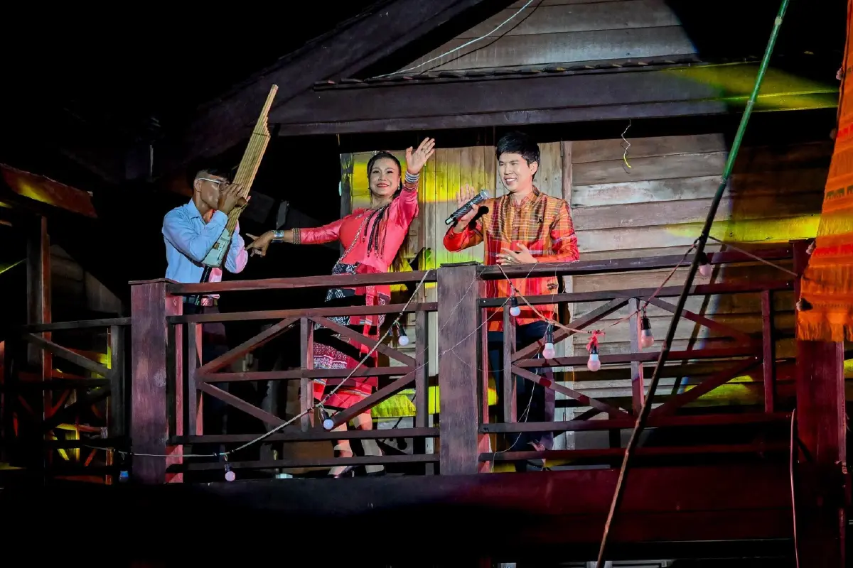 รื้อฟื้นการละเล่นโบราณที่สาบสูญ 150 ปี คืนศิลป์ ให้แผ่นดินอีสาน