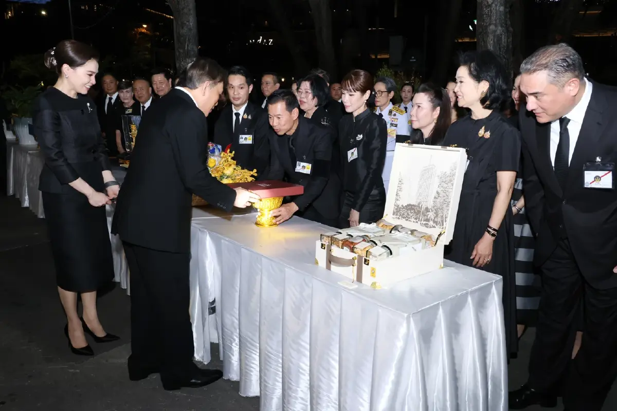 ในหลวง-พระราชินี เสด็จฯ งานเฉลิมพระเกียรติ รัชกาลที่ 6 เนื่องในวันคล้ายวันสวรรคตครบ 100 ปี