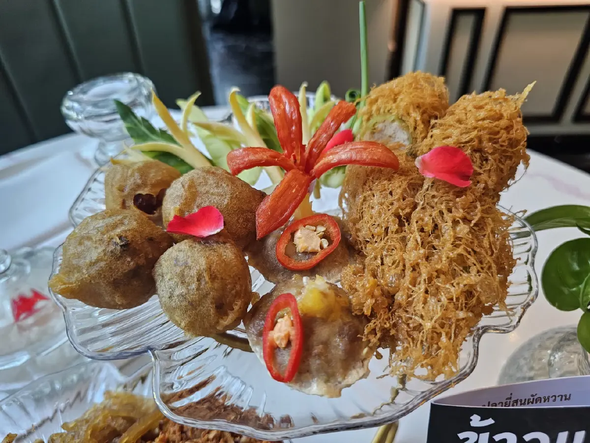 ‘5 ร้านข้าวแช่’ ปี 2026 อร่อย ในดวงใจหมูหวานชวนชิม ครบเครื่องจริงๆ