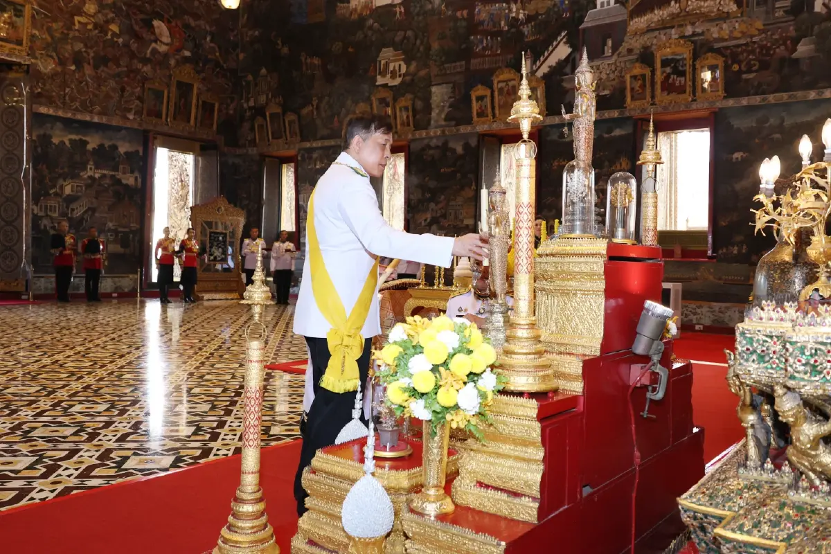 ในหลวง-ราชินี เสด็จฯ ถวายราชสักการะบูรพมหากษัตริย์ วันจักรี 2569