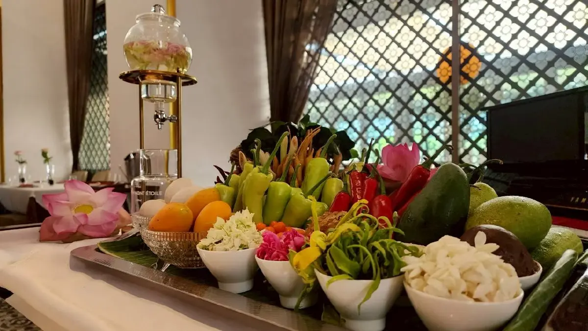 ‘5 ร้านข้าวแช่’ ปี 2026 อร่อย ในดวงใจหมูหวานชวนชิม ครบเครื่องจริงๆ