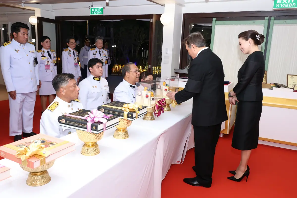 ในหลวง-พระราชินี เสด็จฯ งานเฉลิมพระเกียรติ รัชกาลที่ 6 เนื่องในวันคล้ายวันสวรรคตครบ 100 ปี