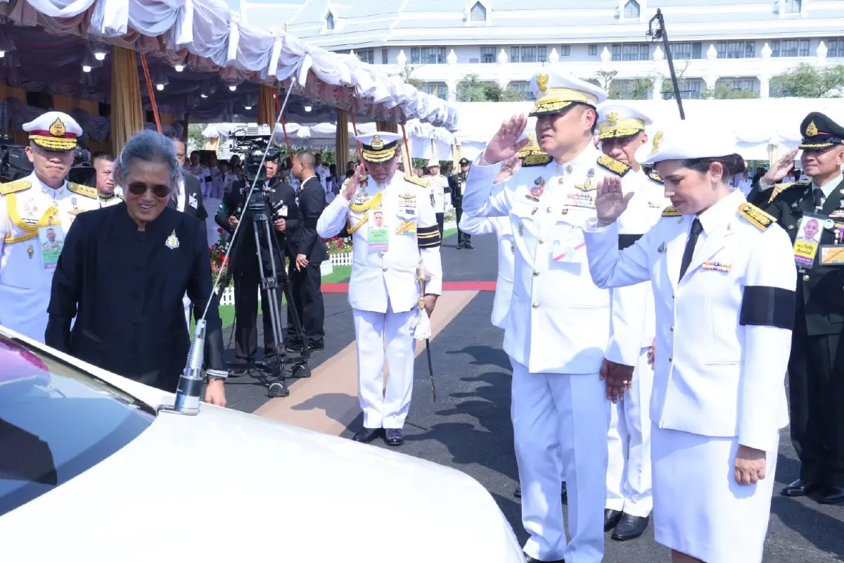 กรมสมเด็จพระเทพฯ ทรงประกอบพิธียกเสาพระเมรุมาศ ในการพระราชพิธีถวายพระเพลิงพระบรมศพฯ