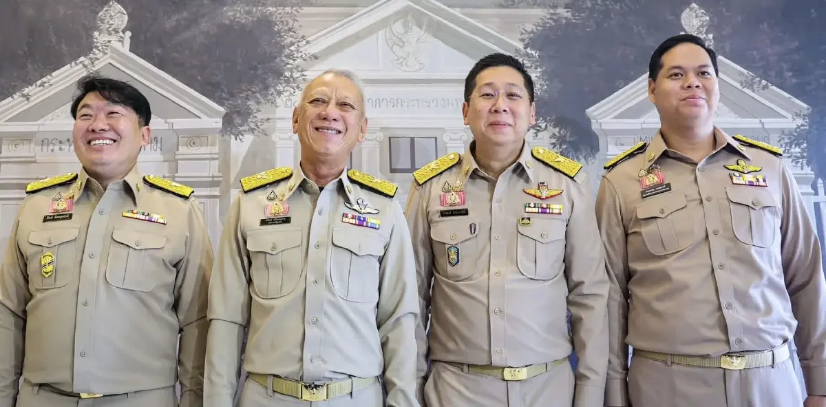 ยุคทอง 'ภัทรประสิทธิ์'  ซุ้มพิจิตร 2 ขั้ว 'บ้านหัวดง-บ้านสีเขียว'