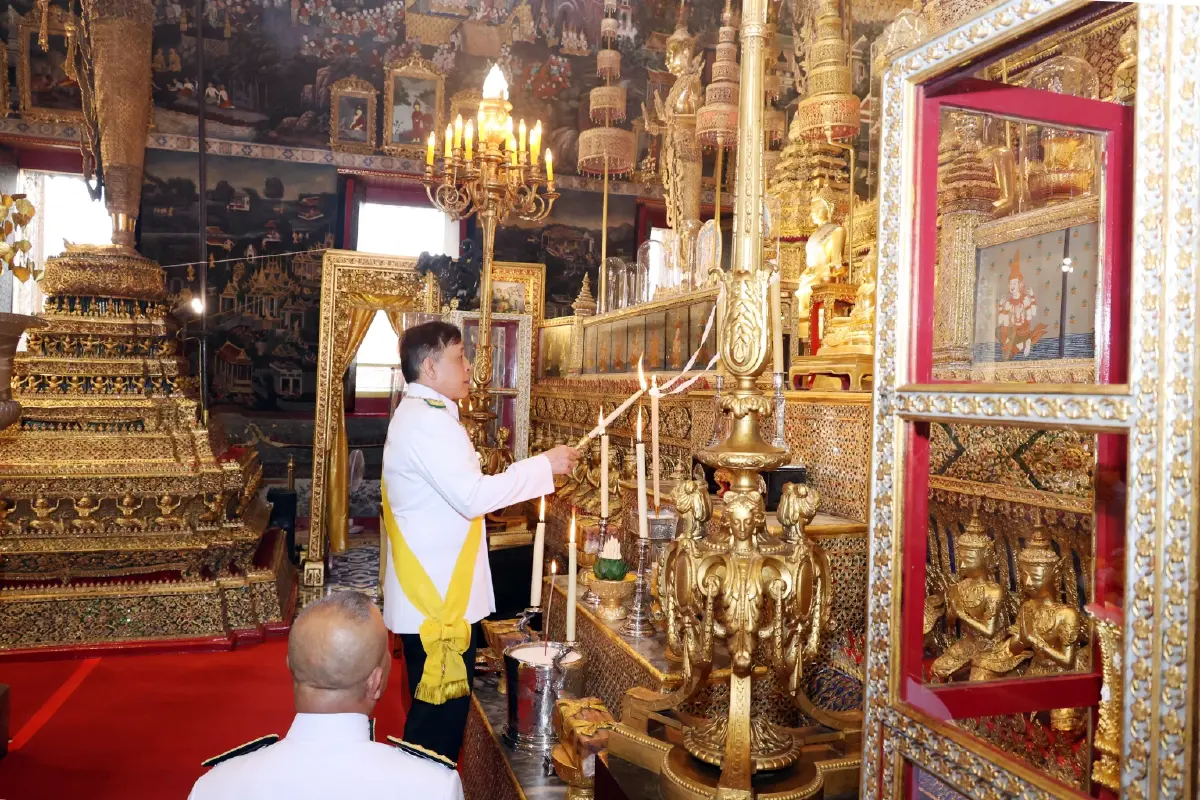 ในหลวง-ราชินี เสด็จฯ ถวายราชสักการะบูรพมหากษัตริย์ วันจักรี 2569