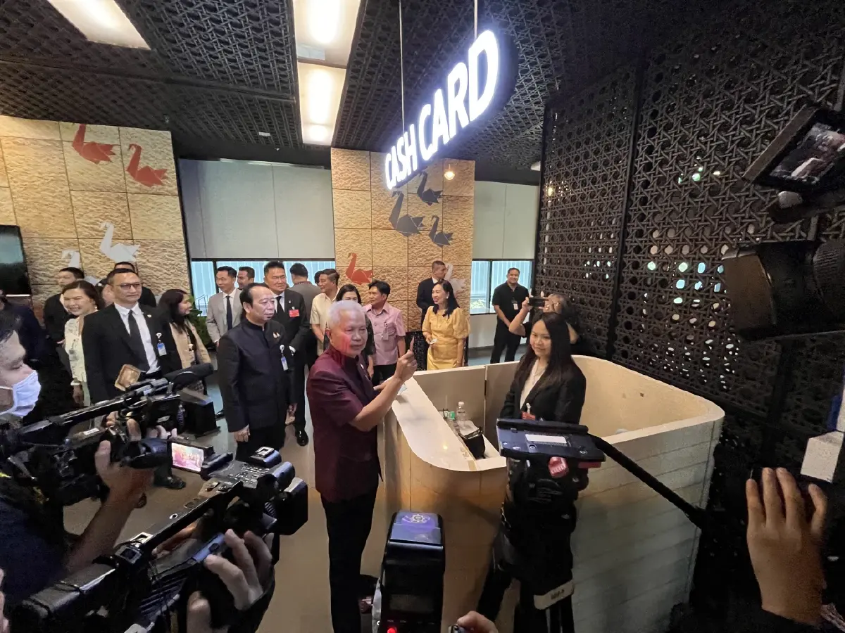 'โสภณ' พาทดสอบระบบจำหน่ายอาหาร ก่อนให้ สส. ซื้อเอง สัปดาห์หน้า