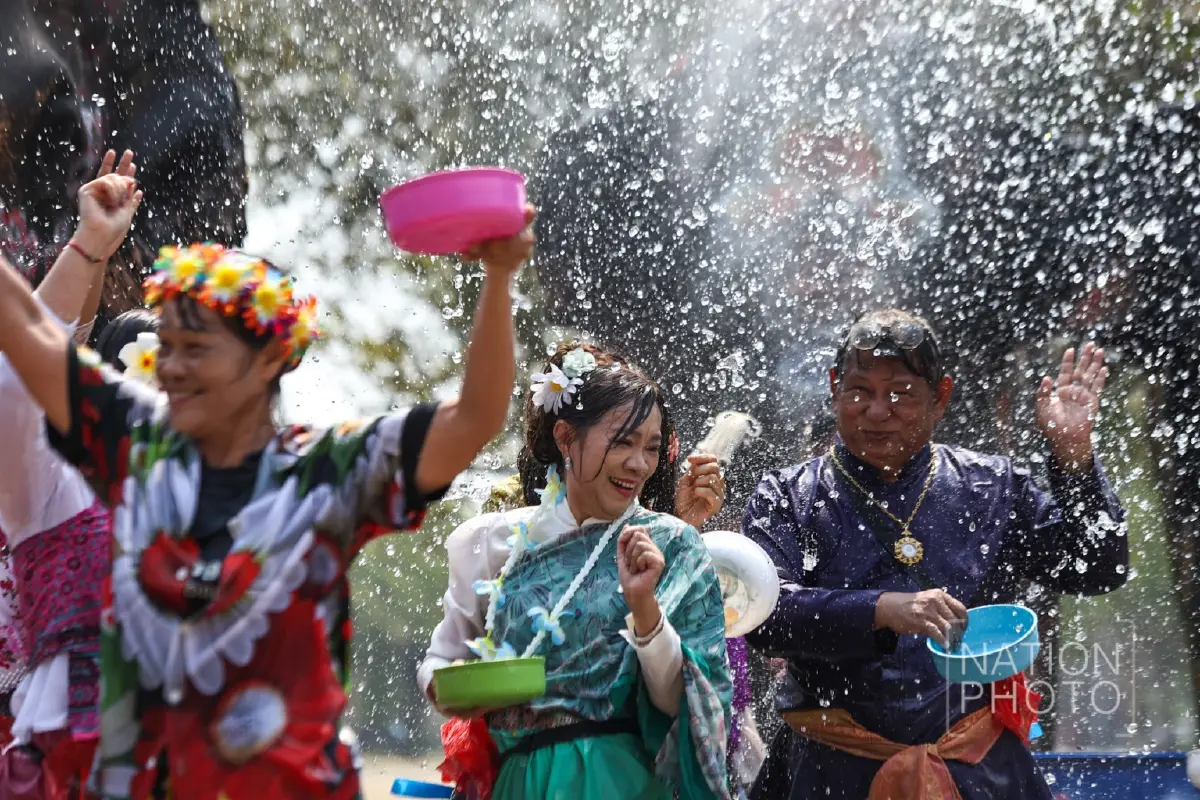 พลังซอฟต์พาวเวอร์ ทัพช้างแสนรู้ บุกกรุงเก่า เล่นน้ำสงกรานต์ 2569