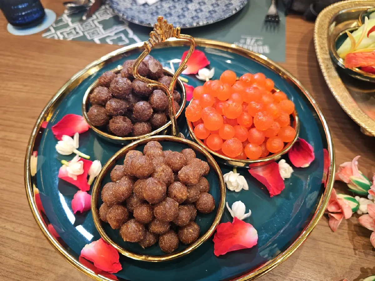 ‘5 ร้านข้าวแช่’ ปี 2026 อร่อย ในดวงใจหมูหวานชวนชิม ครบเครื่องจริงๆ