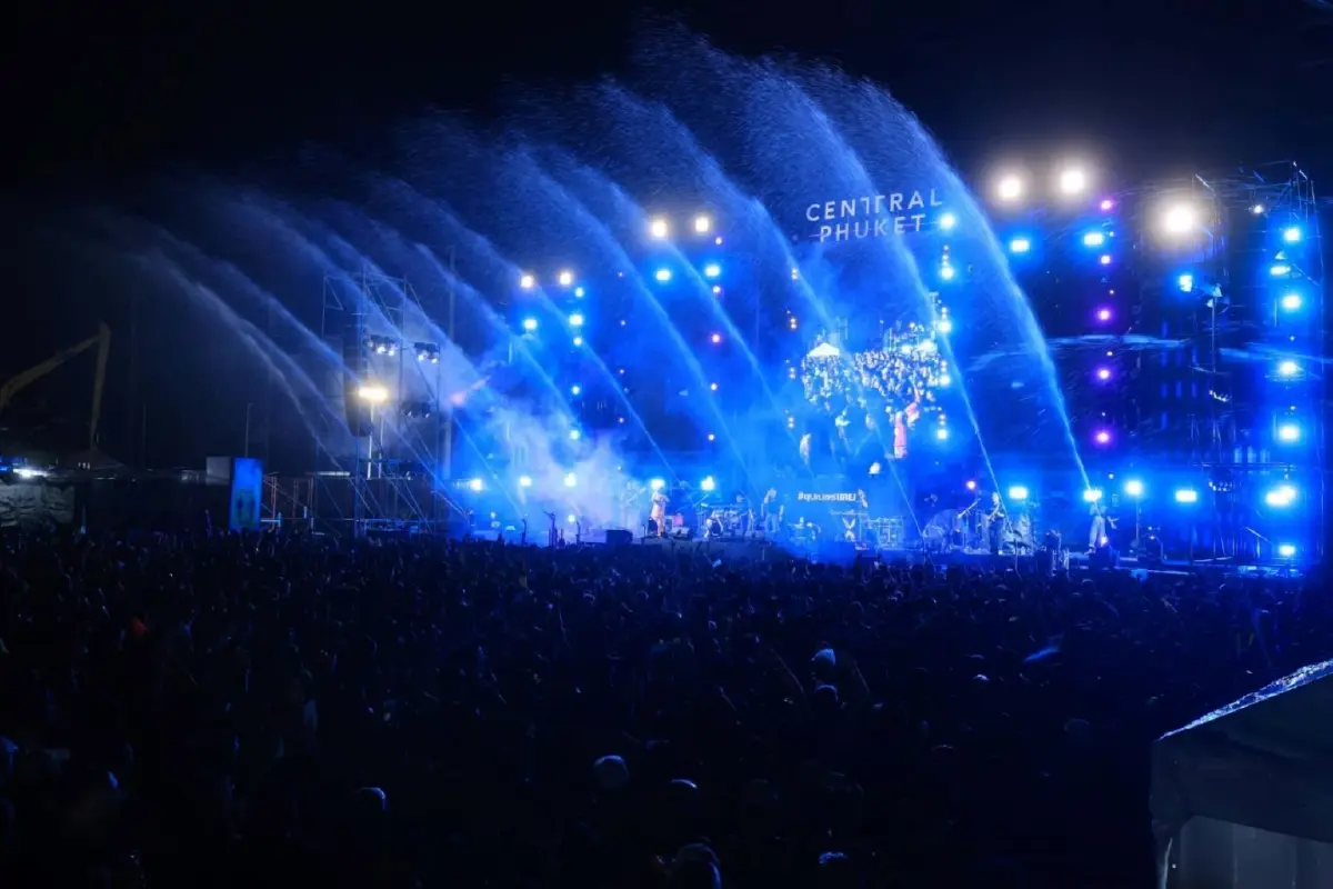 สงกรานต์เซ็นทรัลทั่วไทยพีค! ต่างชาติทะลัก ปลุกความคึกคักยาวต่อเนื่อง 'วันไหล'