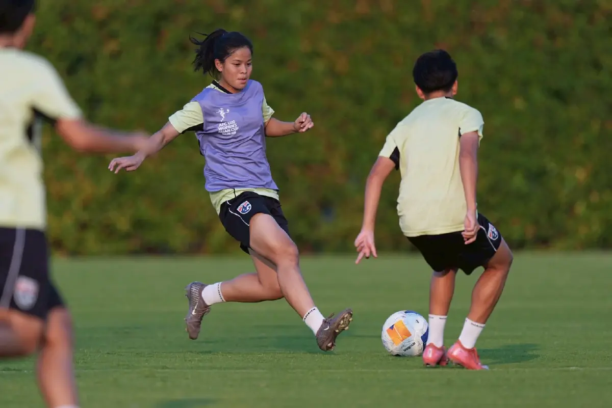 ดูบอลสด ฟุตบอลหญิง U20 ทีมชาติไทย พบ จีน ถ่ายทอดสด ชิงแชมป์เอเชีย 2026