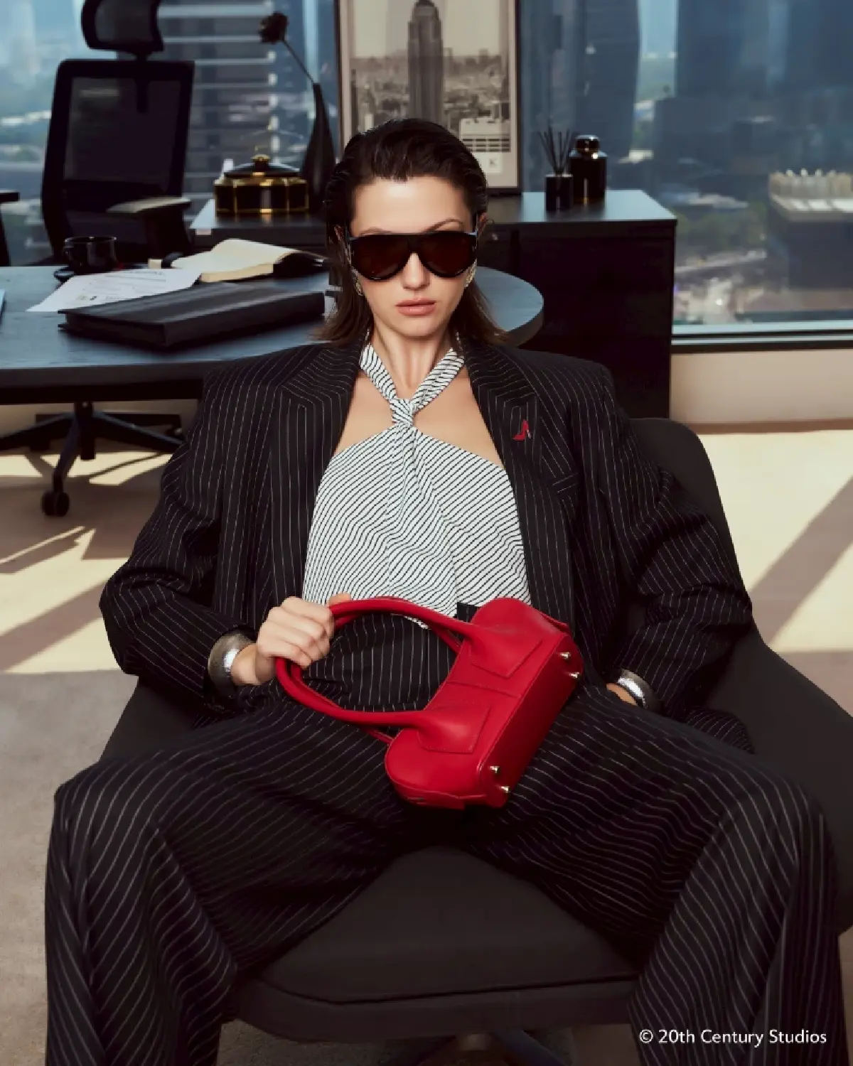 JASPAL เติมแอตติจูดตัวแม่ The Devil Wears Prada สู่ลุคสาวทำงานยุคใหม่