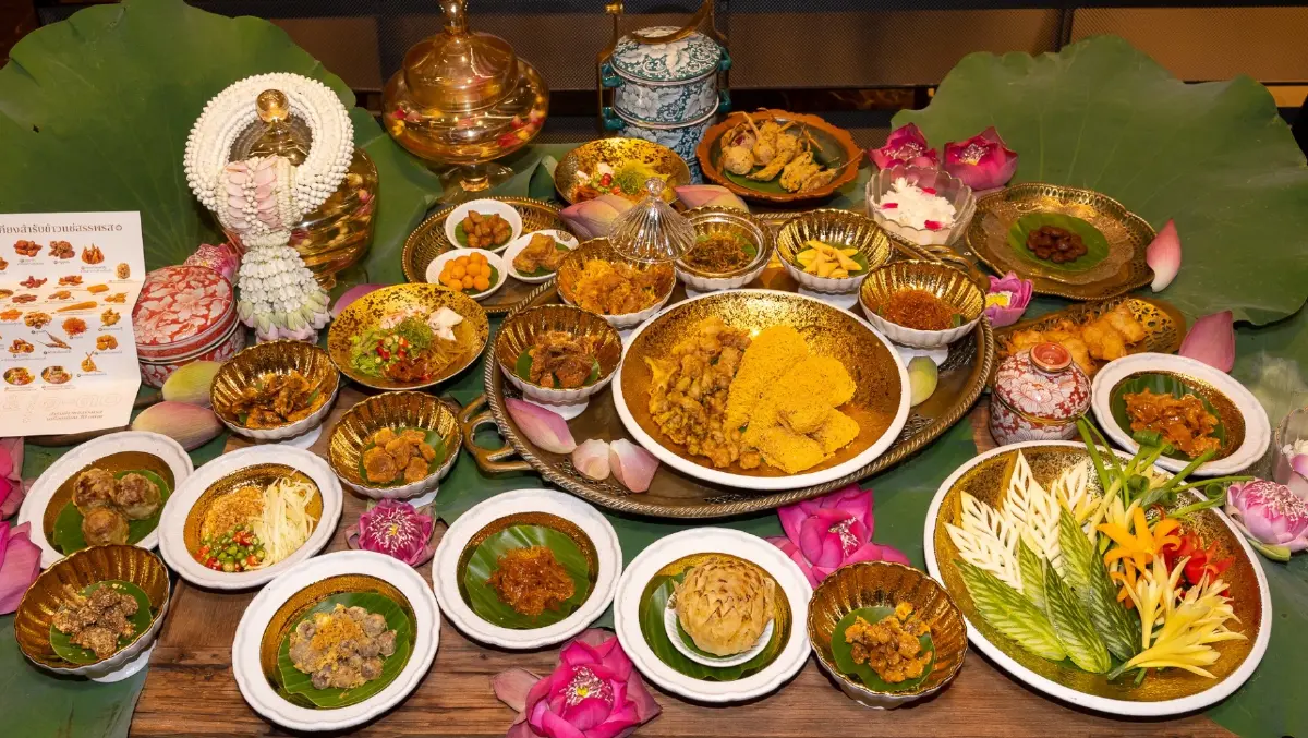 'ข้าวแช่อย่างข้าวขวัญ' ร้านสรรพรส เครื่องเคียงสูตรโบราณ 30 อย่าง