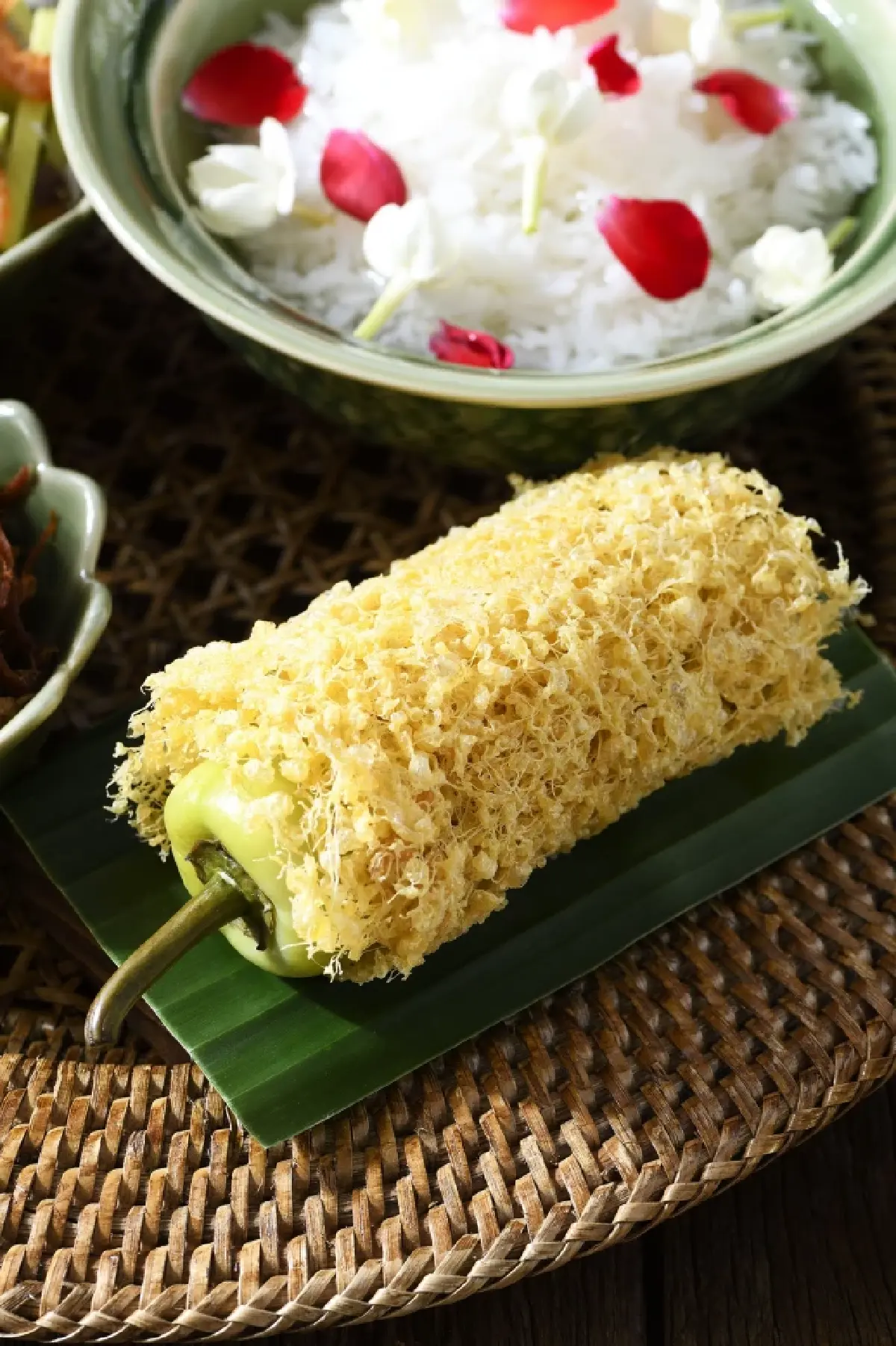 ‘5 ร้านข้าวแช่’ ปี 2026 อร่อย ในดวงใจหมูหวานชวนชิม ครบเครื่องจริงๆ