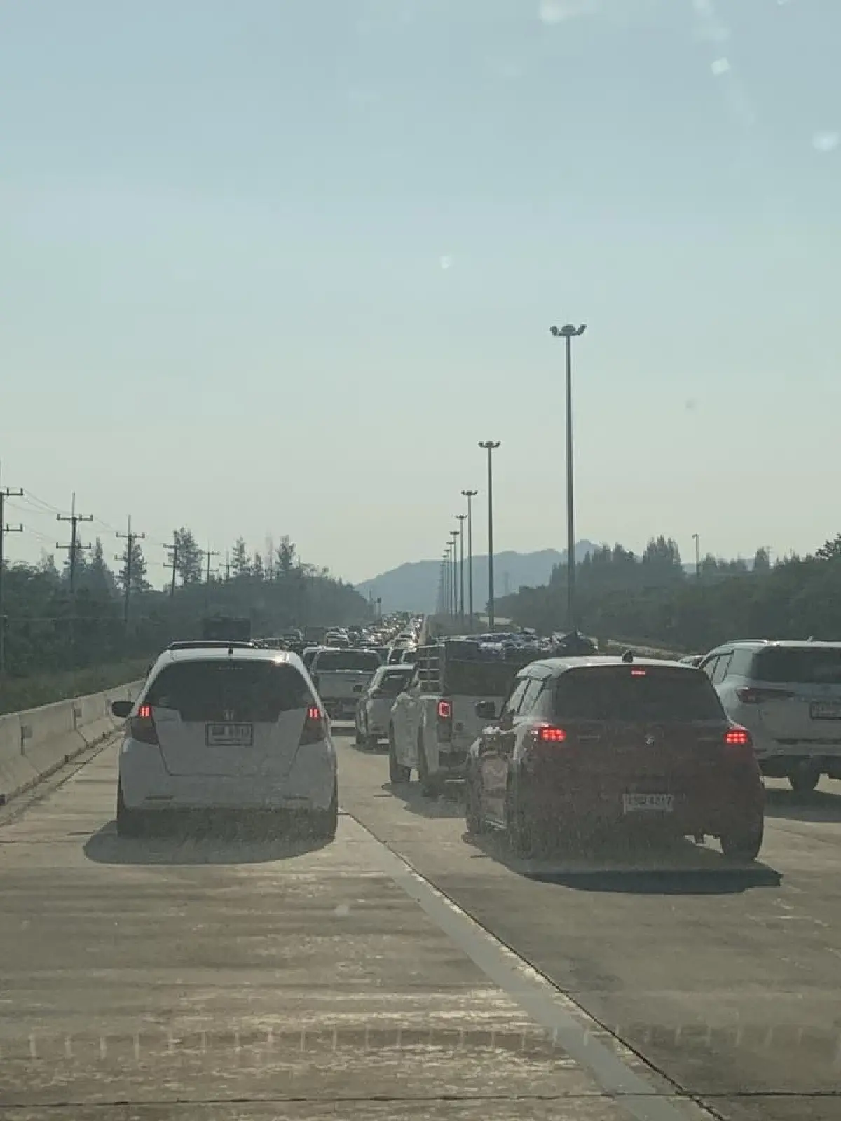 เช็กเส้นทางกลับบ้านสงกรานต์ 69 รถติดมาก ถนนมิตรภาพ มอเตอร์เวย์ M6