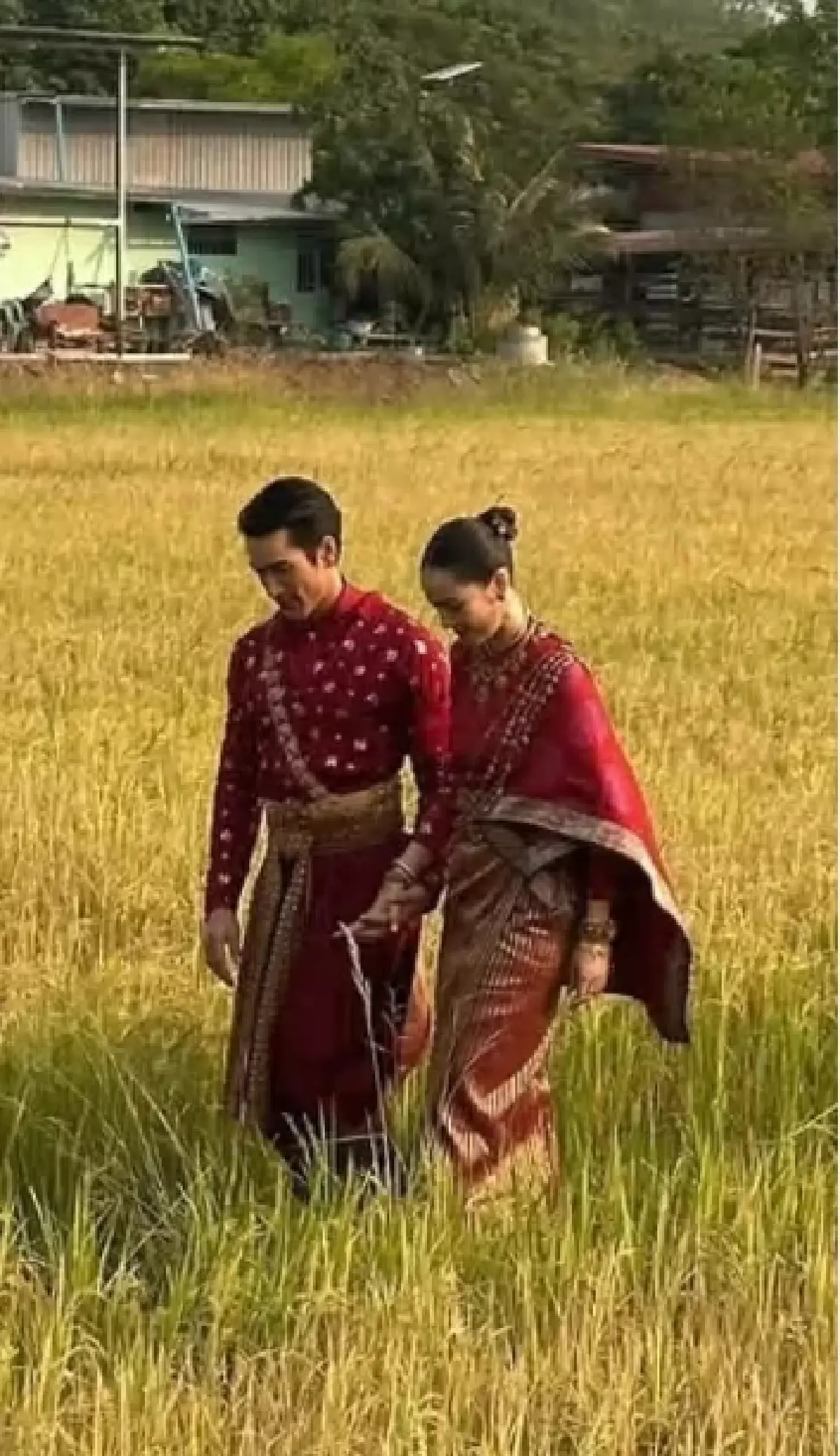 ฤกษ์ดี วิวาห์ชื่นมื่น 'ณเดชน์' ยกขันหมาก สู่ขอ 'ญาญ่า' ที่ขอนแก่น