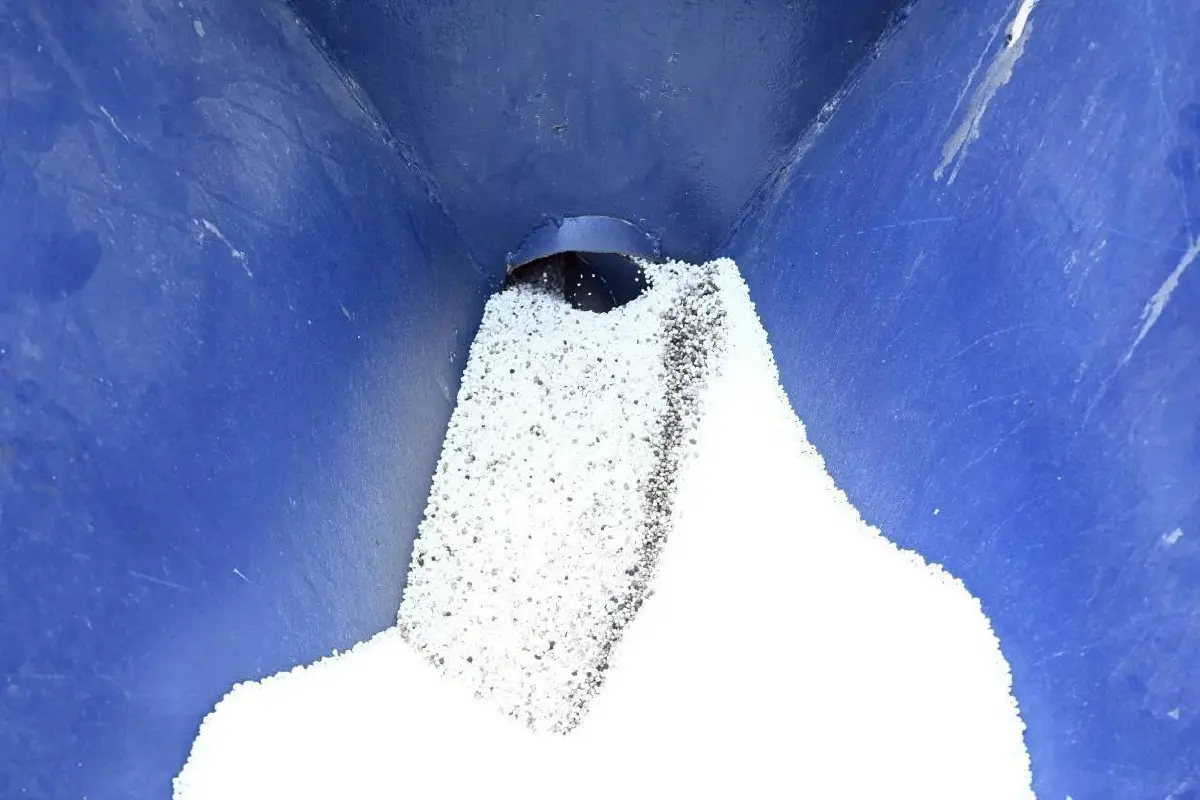 กระทรวงเกษตรฯ หนุนใช้ปุ๋ยสั่งตัด แก้ปัญหาปุ๋ยเคมีราคาแพง