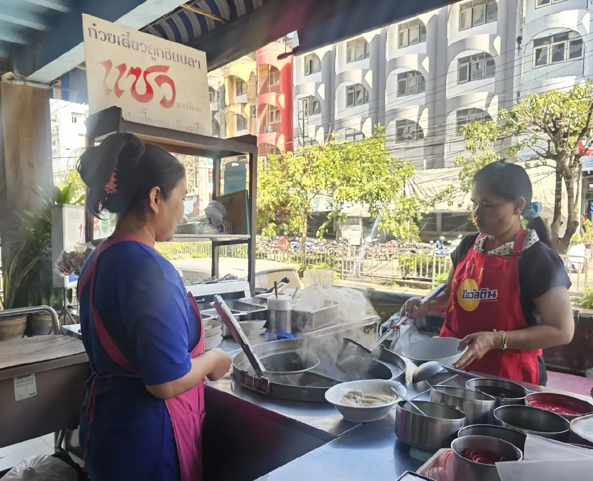 ‘5 ร้านก๋วยเตี๋ยวลูกชิ้นปลา’ อร่อยในดวงใจหมูหวานชวนชิม