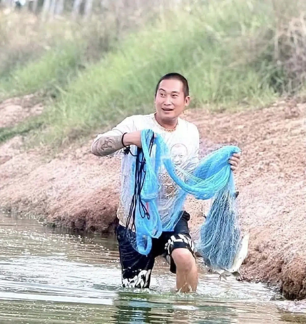 'ลิ้ง' ผู้แทนไทบ้าน สิ้นยุค 'สส.เสาไฟฟ้า' แดงอีสาน