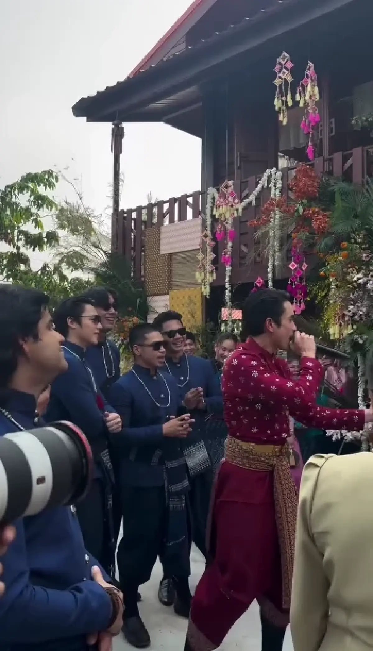 ฤกษ์ดี วิวาห์ชื่นมื่น 'ณเดชน์' ยกขันหมาก สู่ขอ 'ญาญ่า' ที่ขอนแก่น