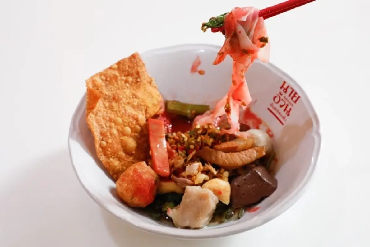 ‘5 ร้านก๋วยเตี๋ยวลูกชิ้นปลา’ อร่อยในดวงใจหมูหวานชวนชิม