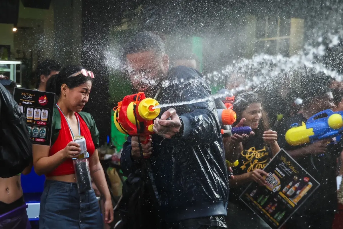 ชวนแต่งชุดไทย เที่ยวงานสงกรานต์ 2569 ทั่วไทย กรุงเทพ ยันอเมริกา