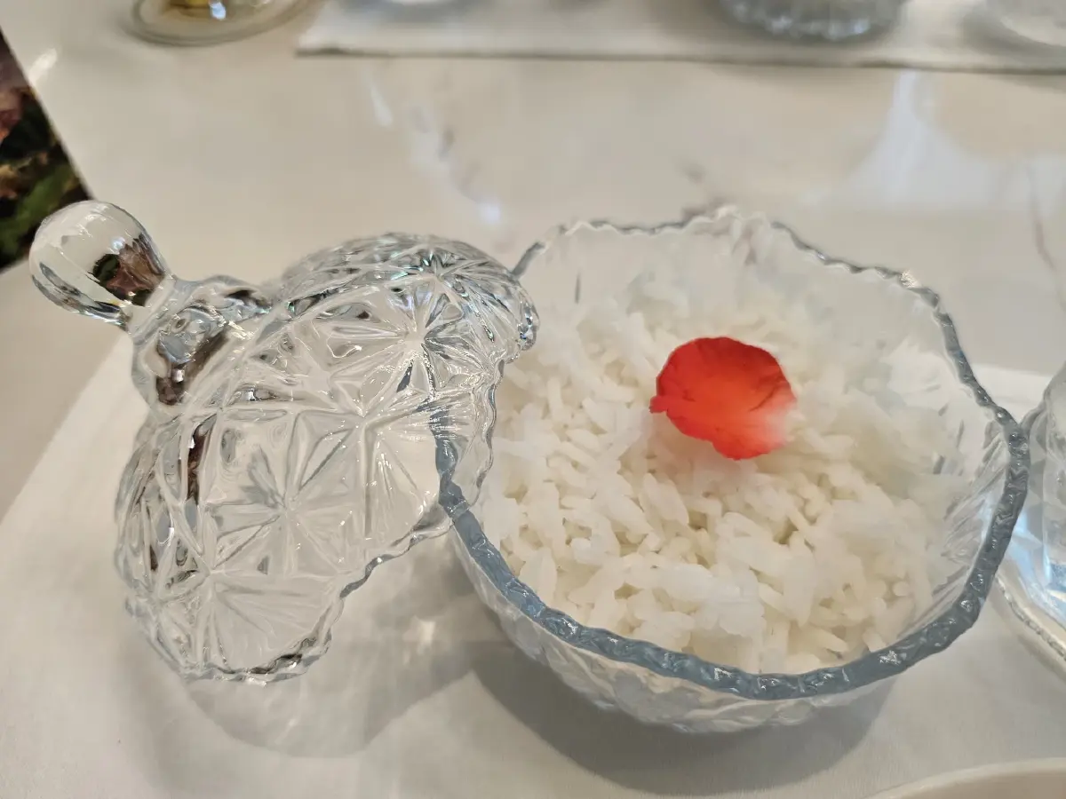 ‘5 ร้านข้าวแช่’ ปี 2026 อร่อย ในดวงใจหมูหวานชวนชิม ครบเครื่องจริงๆ